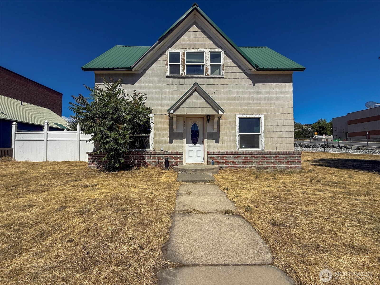 112 3rd Avenue Property Photo 2