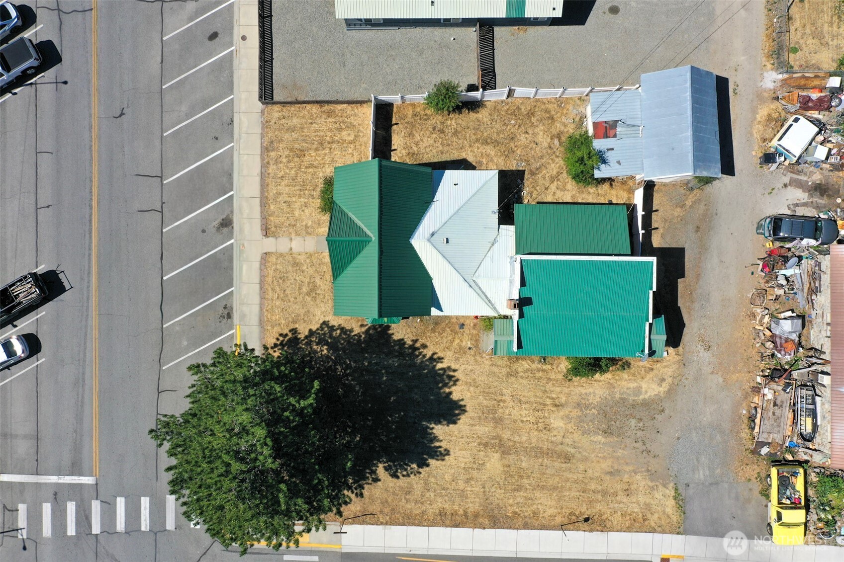 112 3rd Avenue Property Photo 3