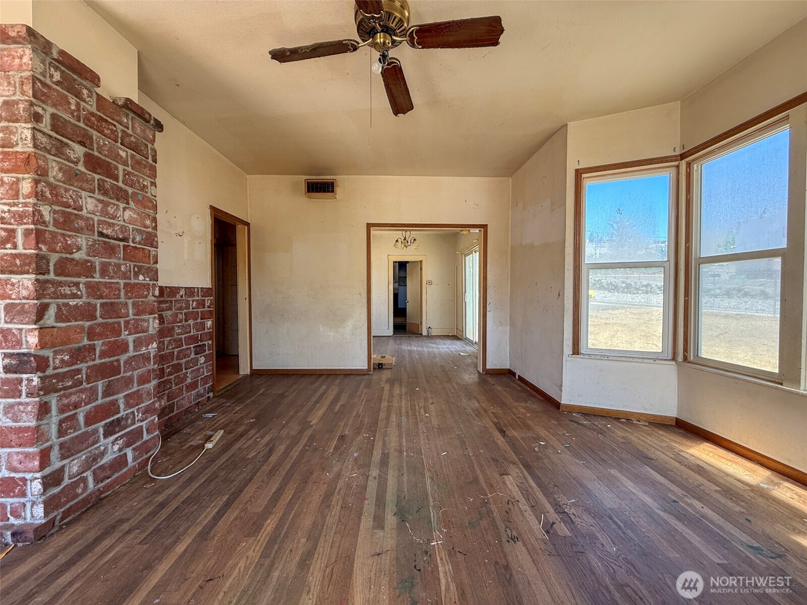 112 3rd Avenue Property Photo 8