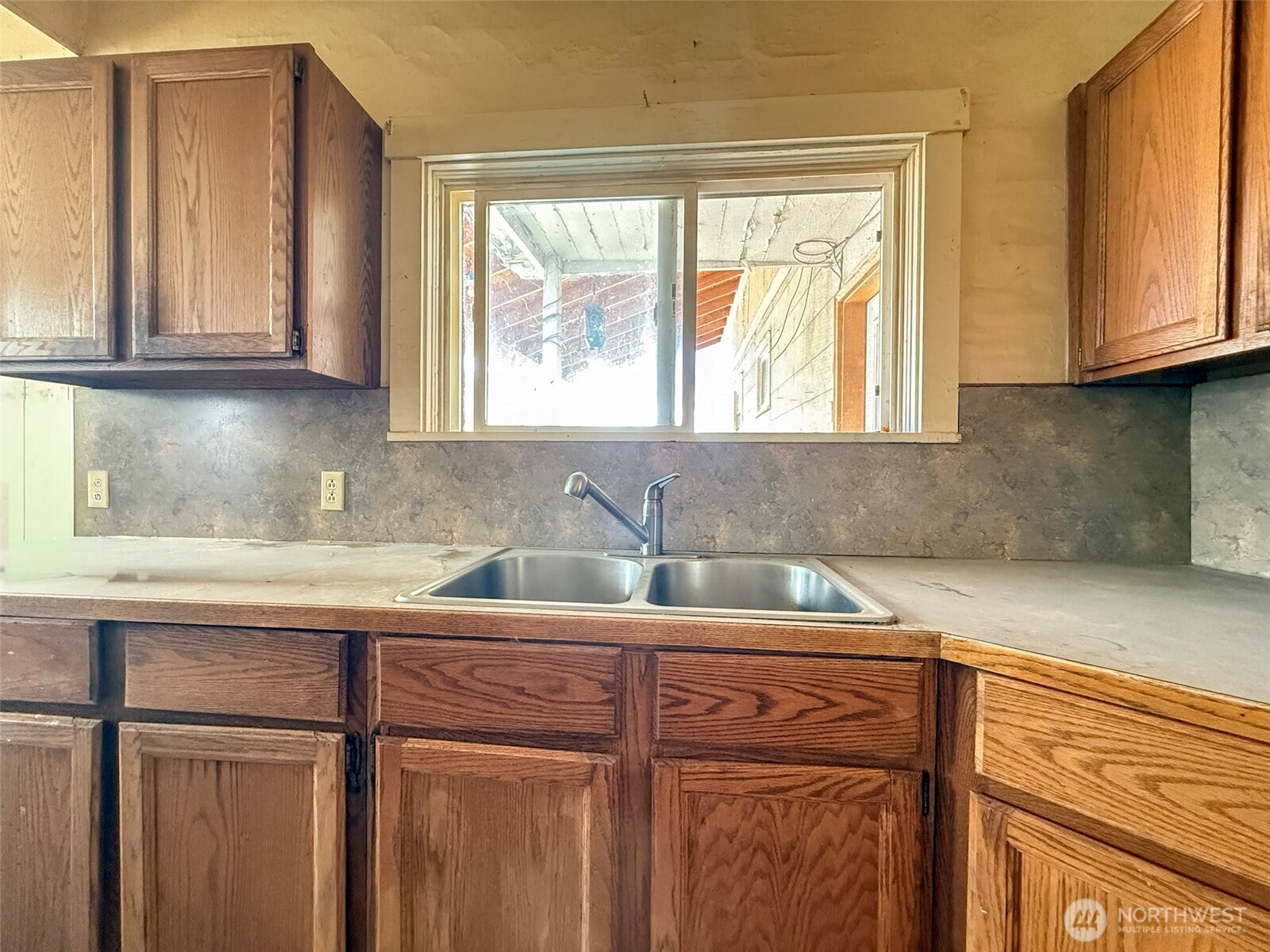 112 3rd Avenue Property Photo 14