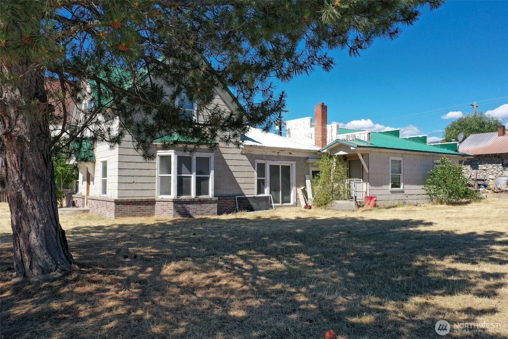 112 3rd Avenue Property Photo 37