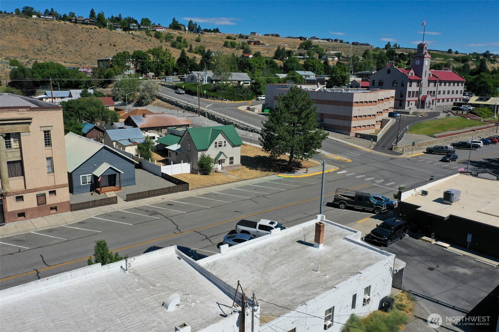 112 3rd Avenue Property Photo 39
