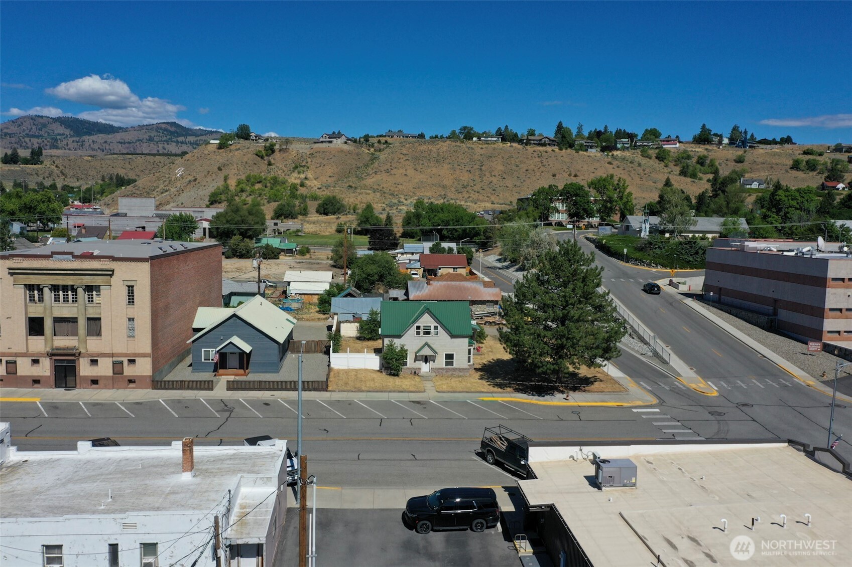 112 3rd Avenue Property Photo 40