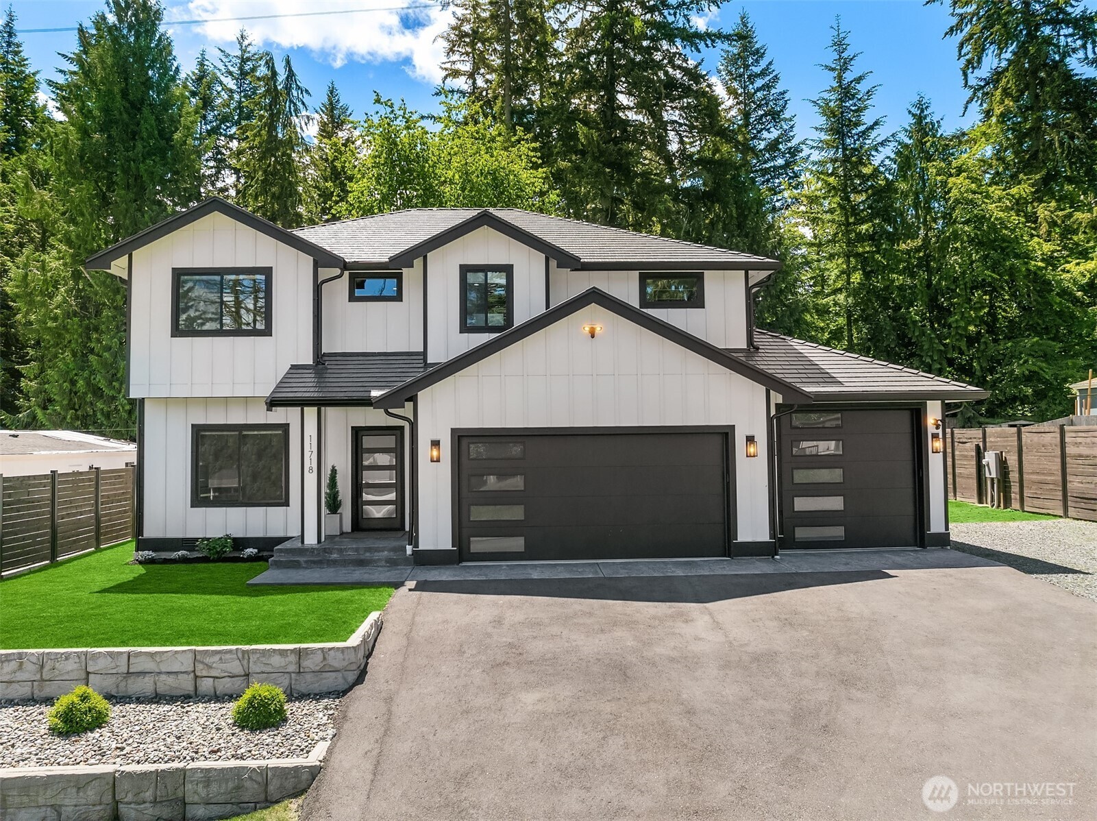 11718 64th Place Property Photo 1