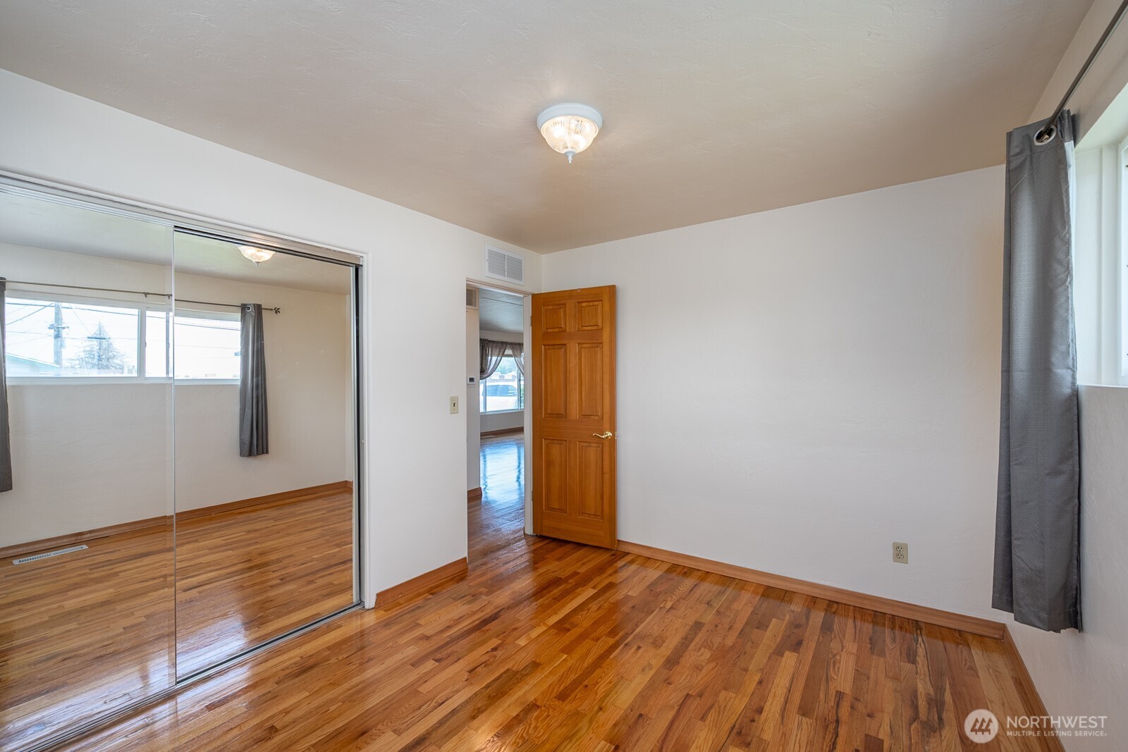 920 S Dahlia Drive Property Photo 11