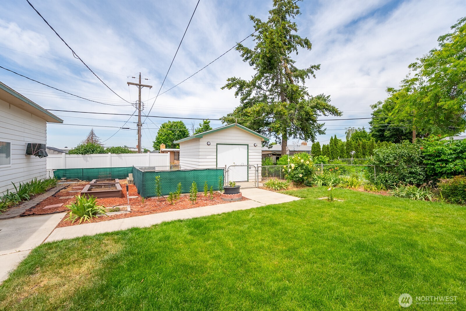 920 S Dahlia Drive Property Photo 39