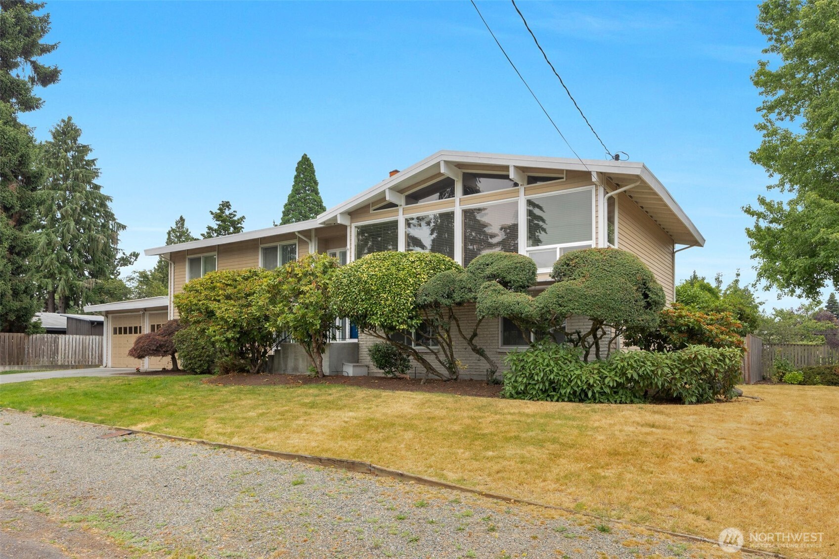 19122 34th Place Property Photo 2