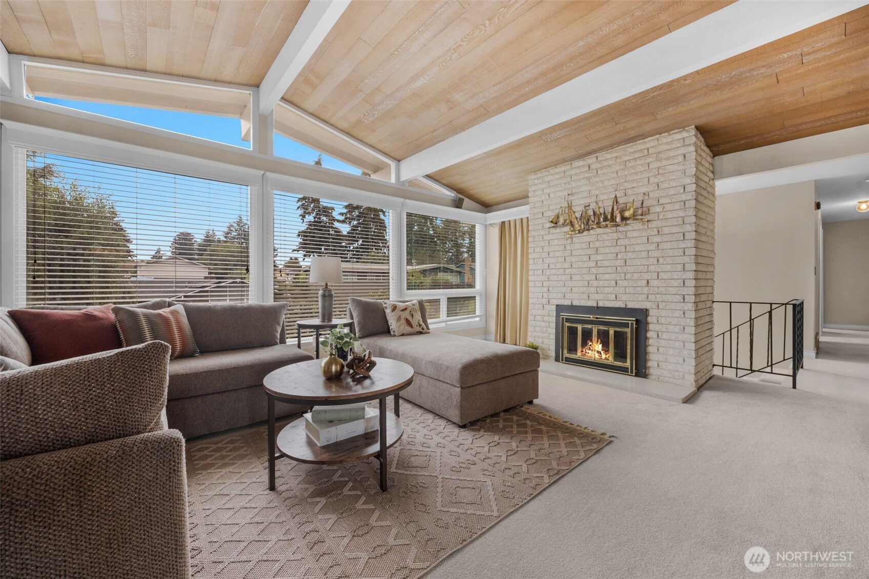 19122 34th Place Property Photo 4