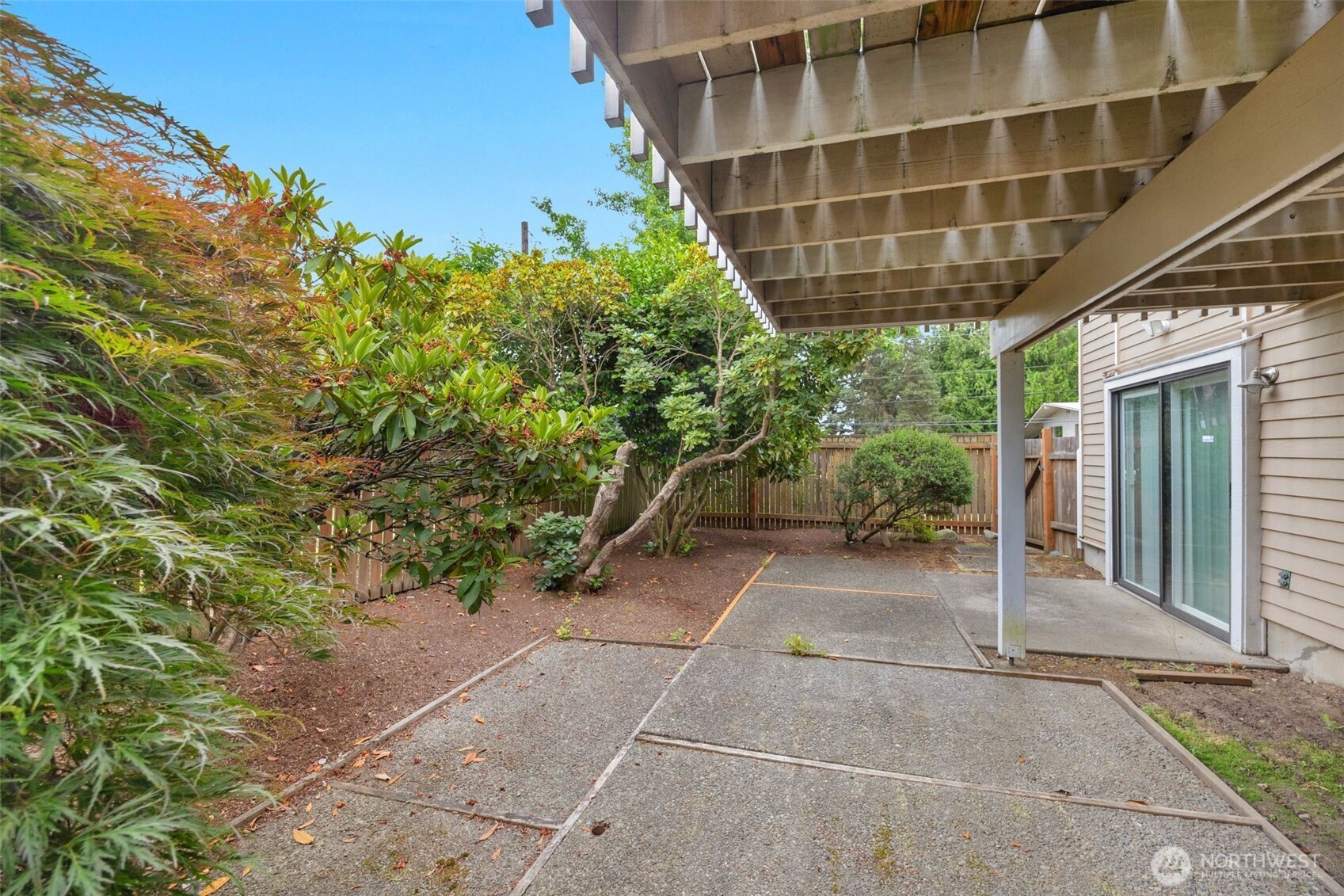 19122 34th Place Property Photo 12