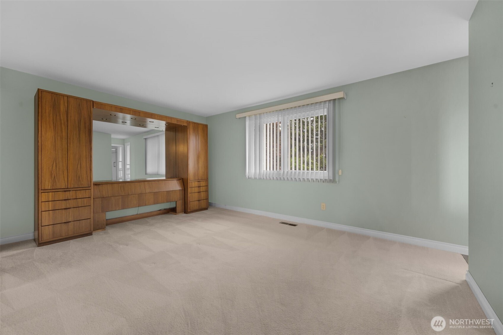 19122 34th Place Property Photo 18