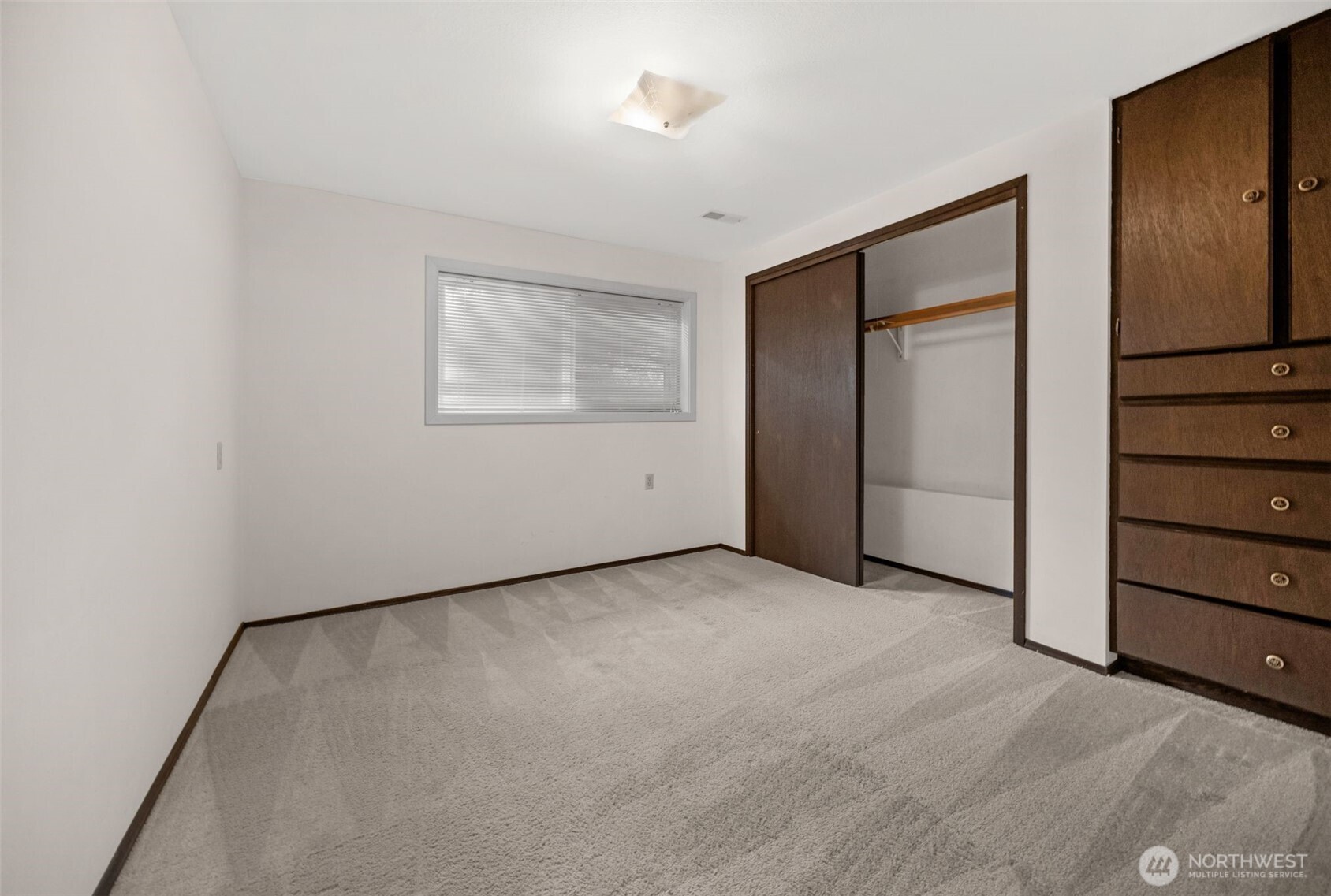 19122 34th Place Property Photo 25