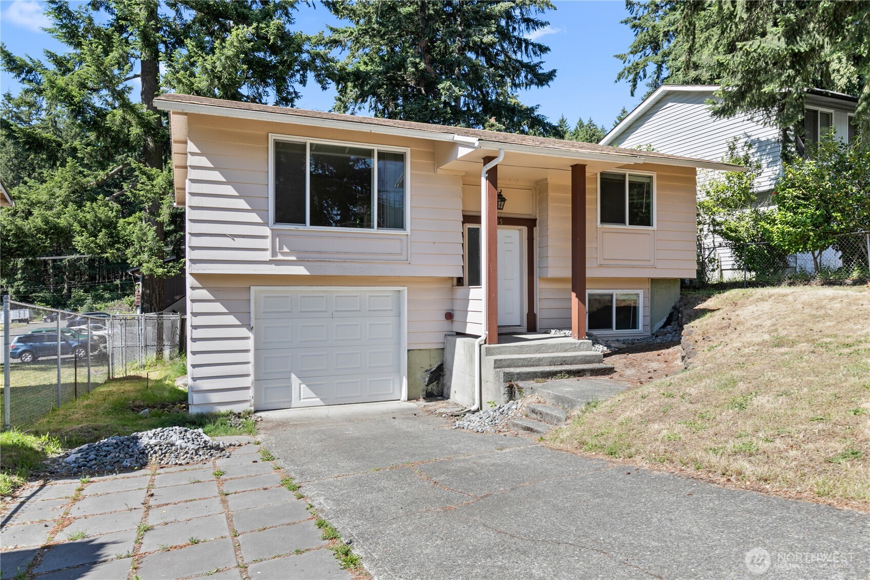 2015 E 57th Street Property Photo 1