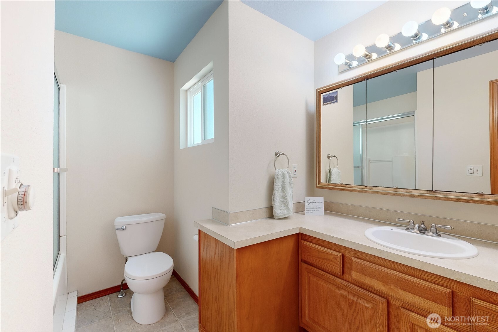 735 Ne Spitzenburg Street Property Photo 17