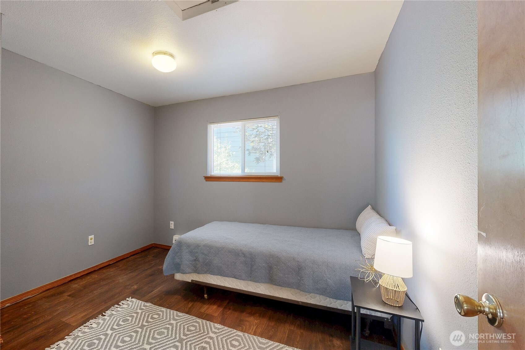 735 Ne Spitzenburg Street Property Photo 21