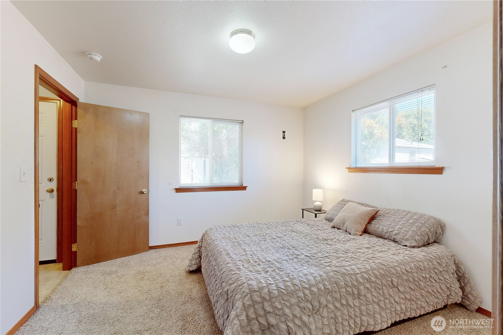 735 Ne Spitzenburg Street Property Photo 26