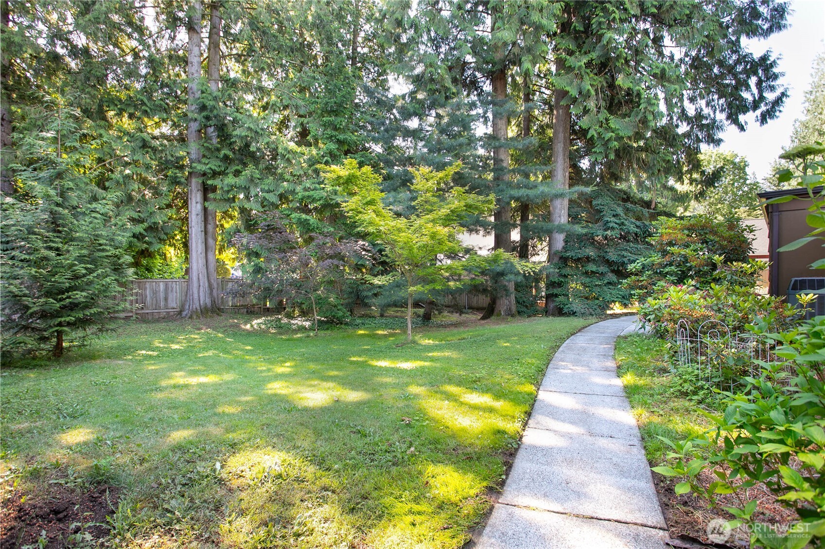 450 Wood Creek Drive Property Photo 3