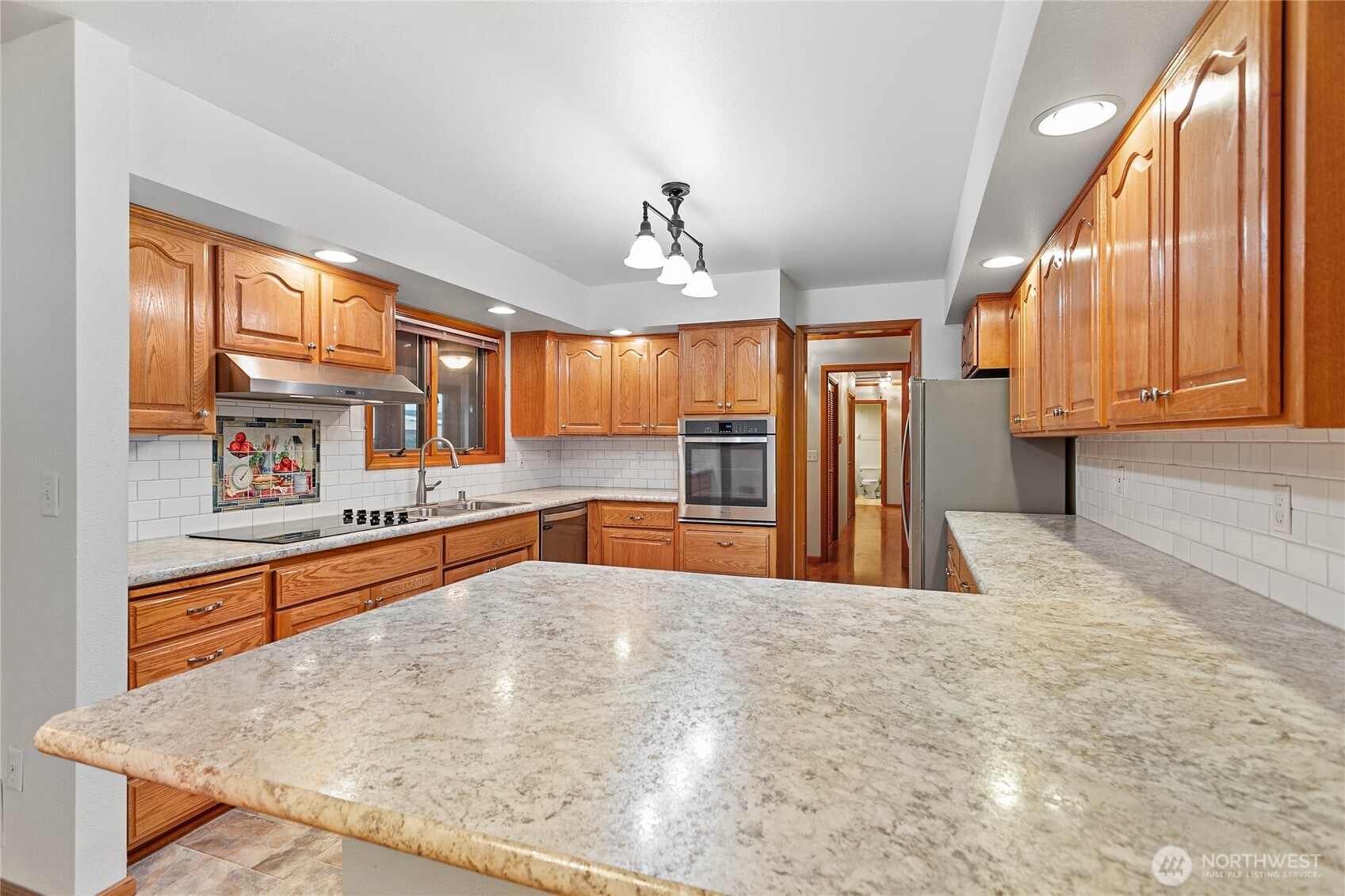 450 Wood Creek Drive Property Photo 14
