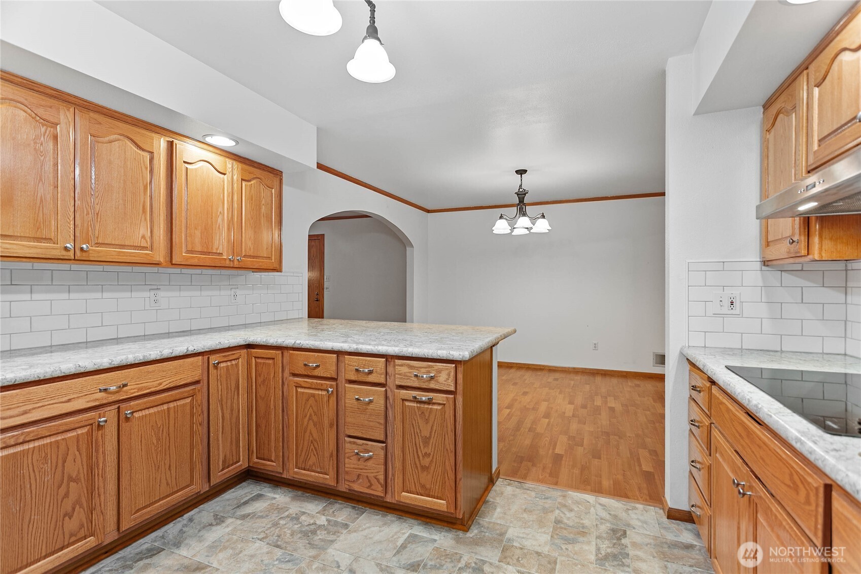 450 Wood Creek Drive Property Photo 16