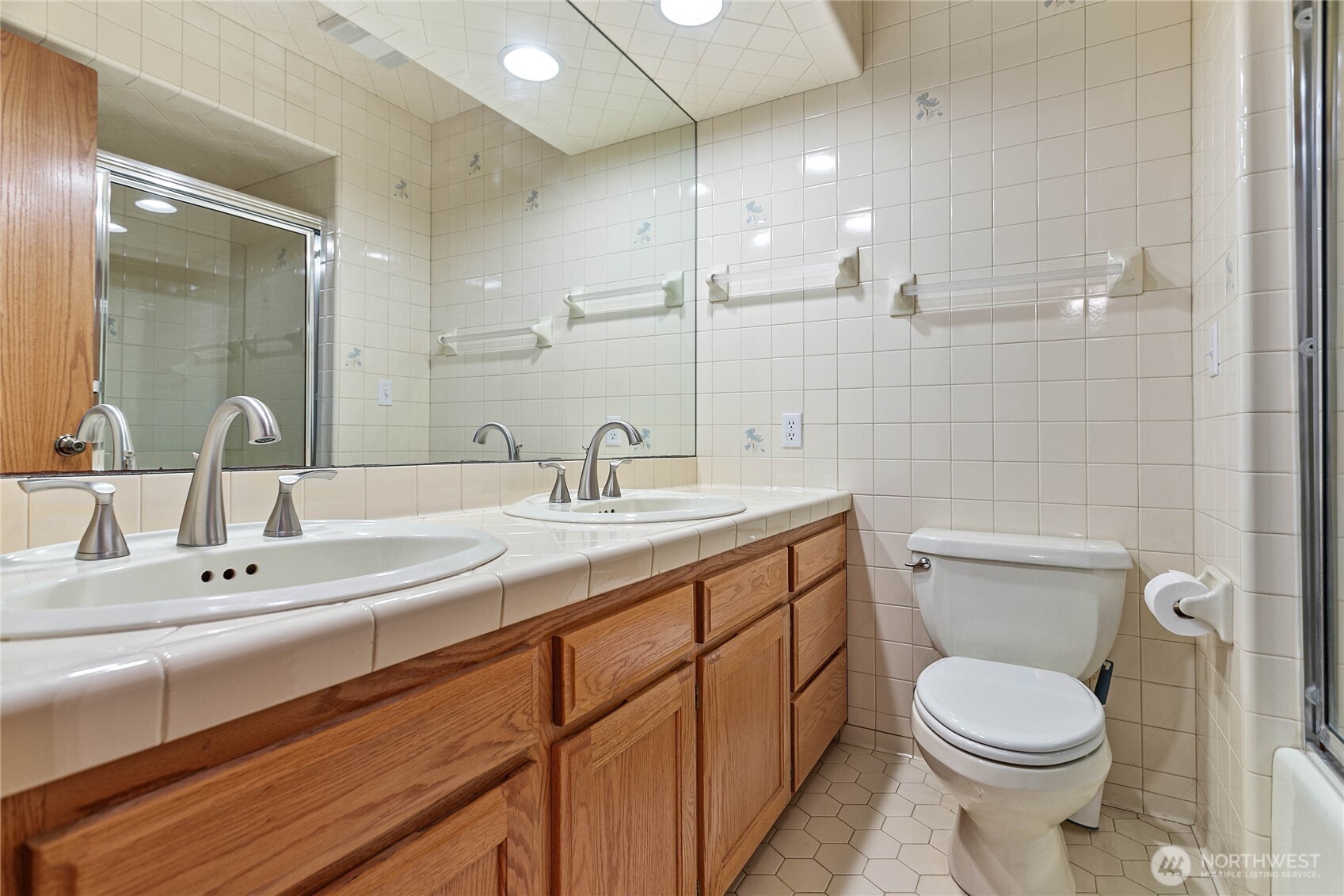450 Wood Creek Drive Property Photo 27