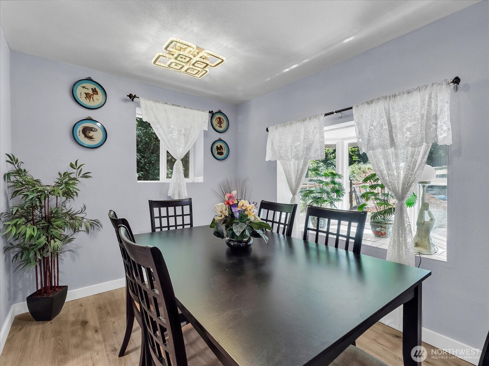 1302 Sw Bay Street Property Photo 7