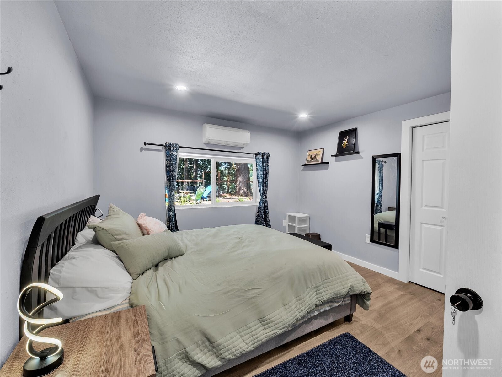 1302 Sw Bay Street Property Photo 14