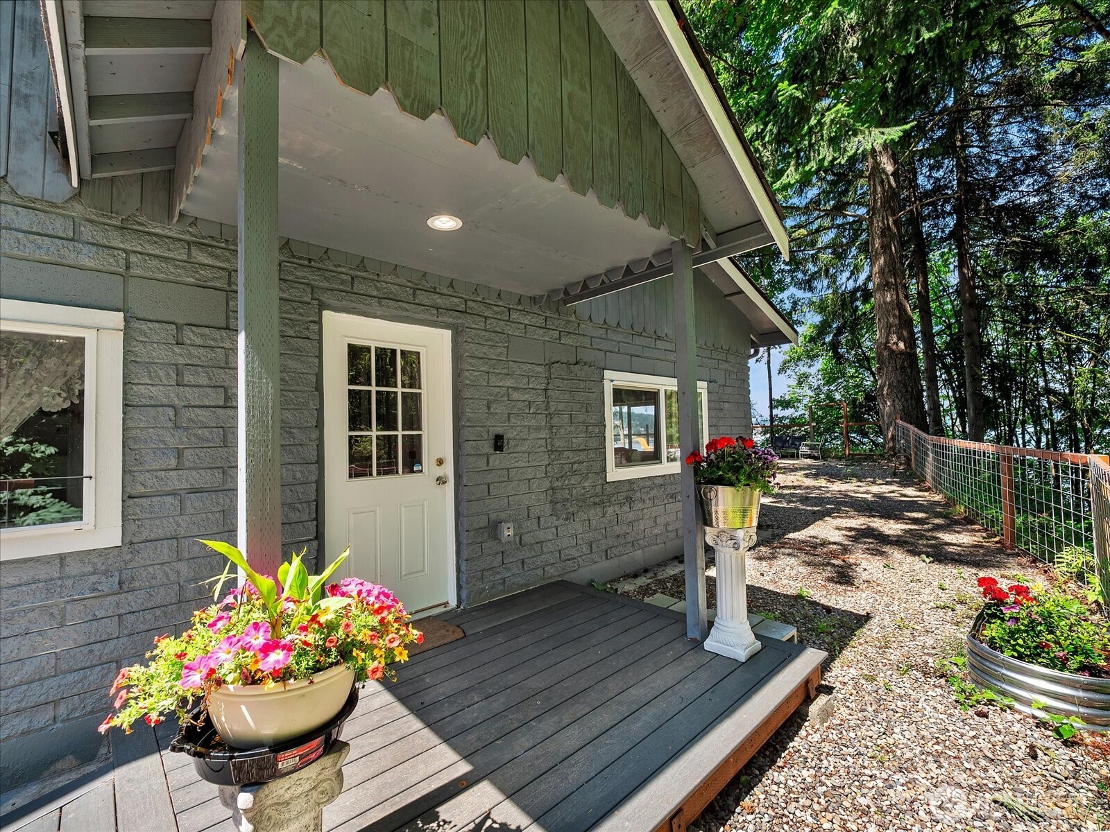1302 Sw Bay Street Property Photo 25