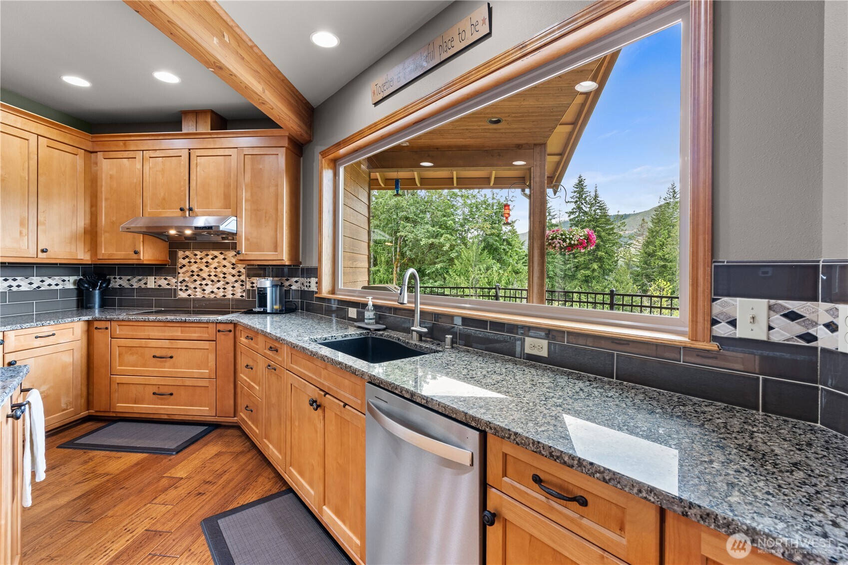 5786 N Lake Cushman Road Property Photo 11