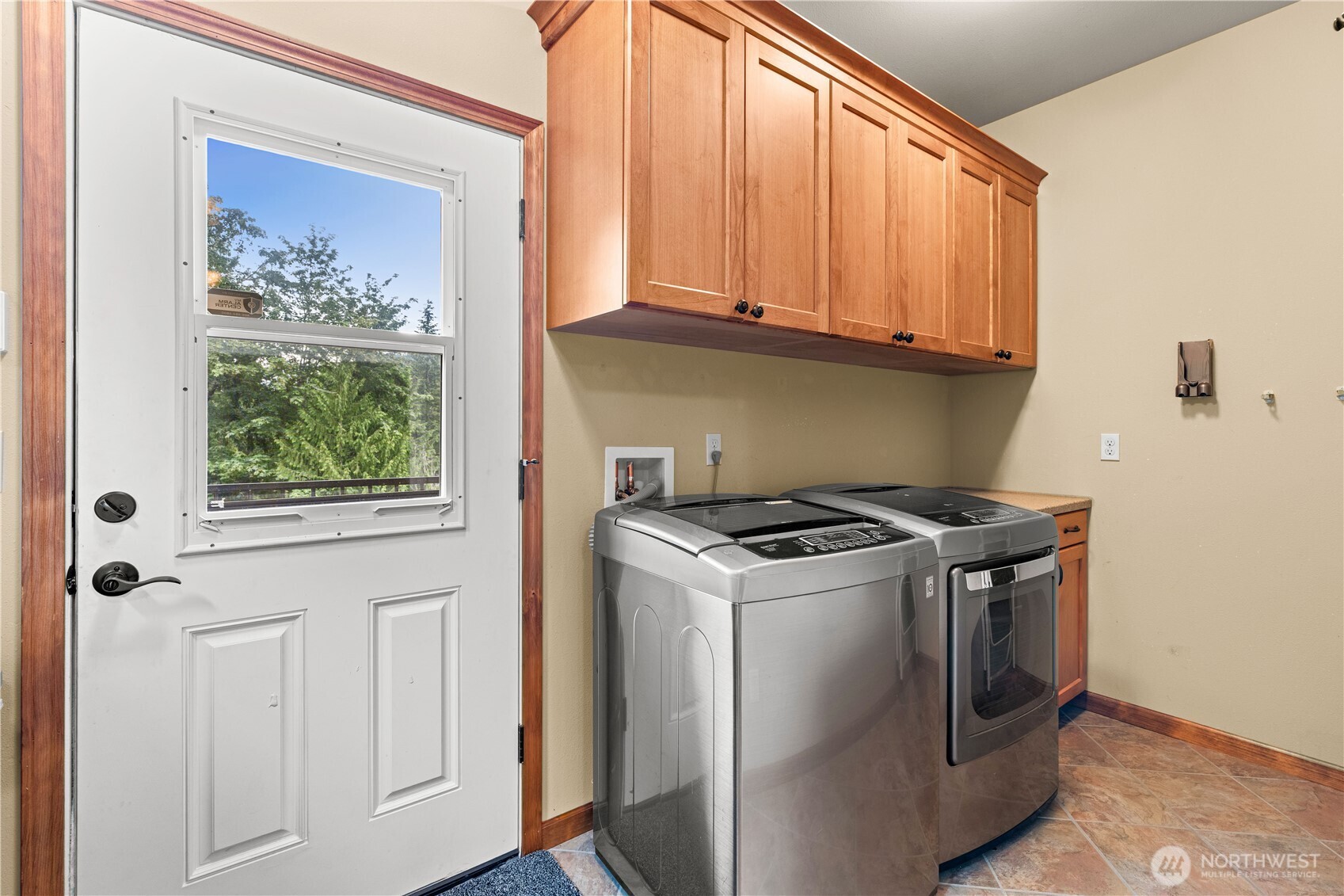 5786 N Lake Cushman Road Property Photo 17
