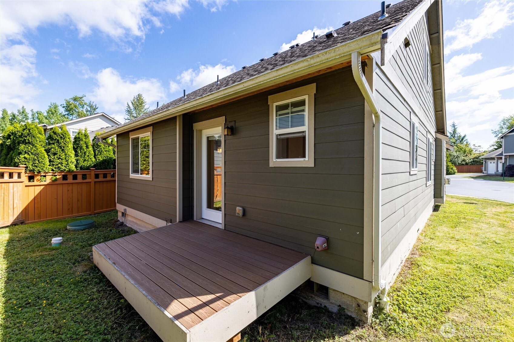 4325 Larch Lane Property Photo 4