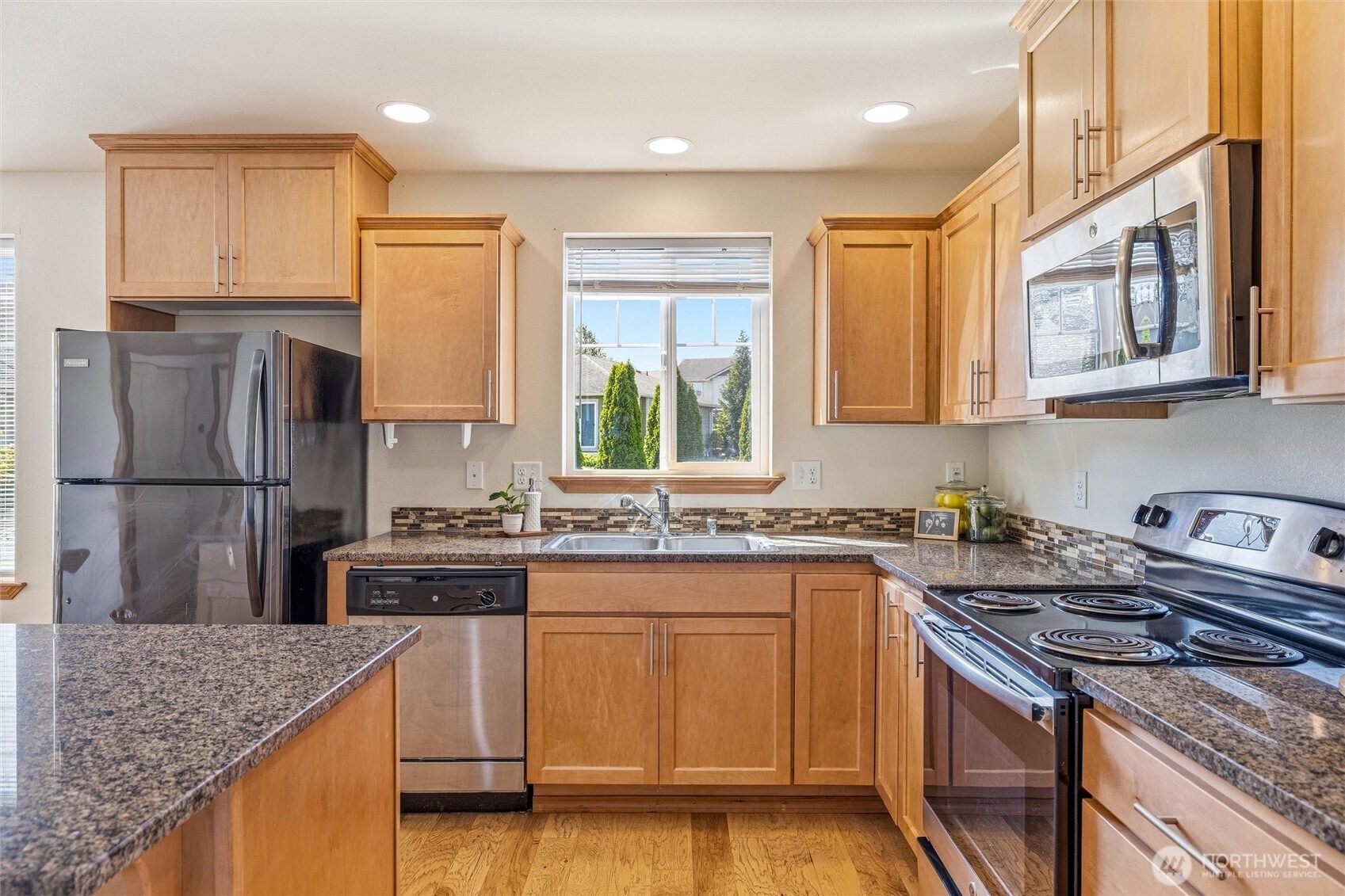 4325 Larch Lane Property Photo 16