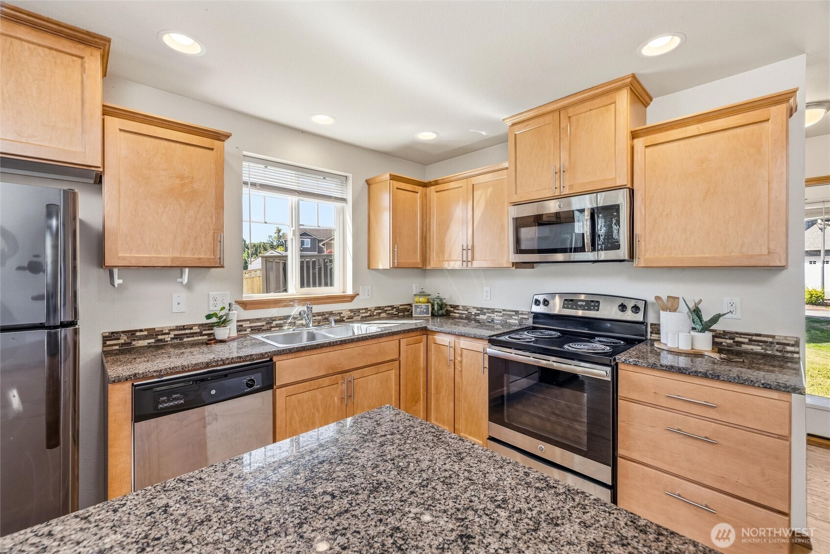4325 Larch Lane Property Photo 17