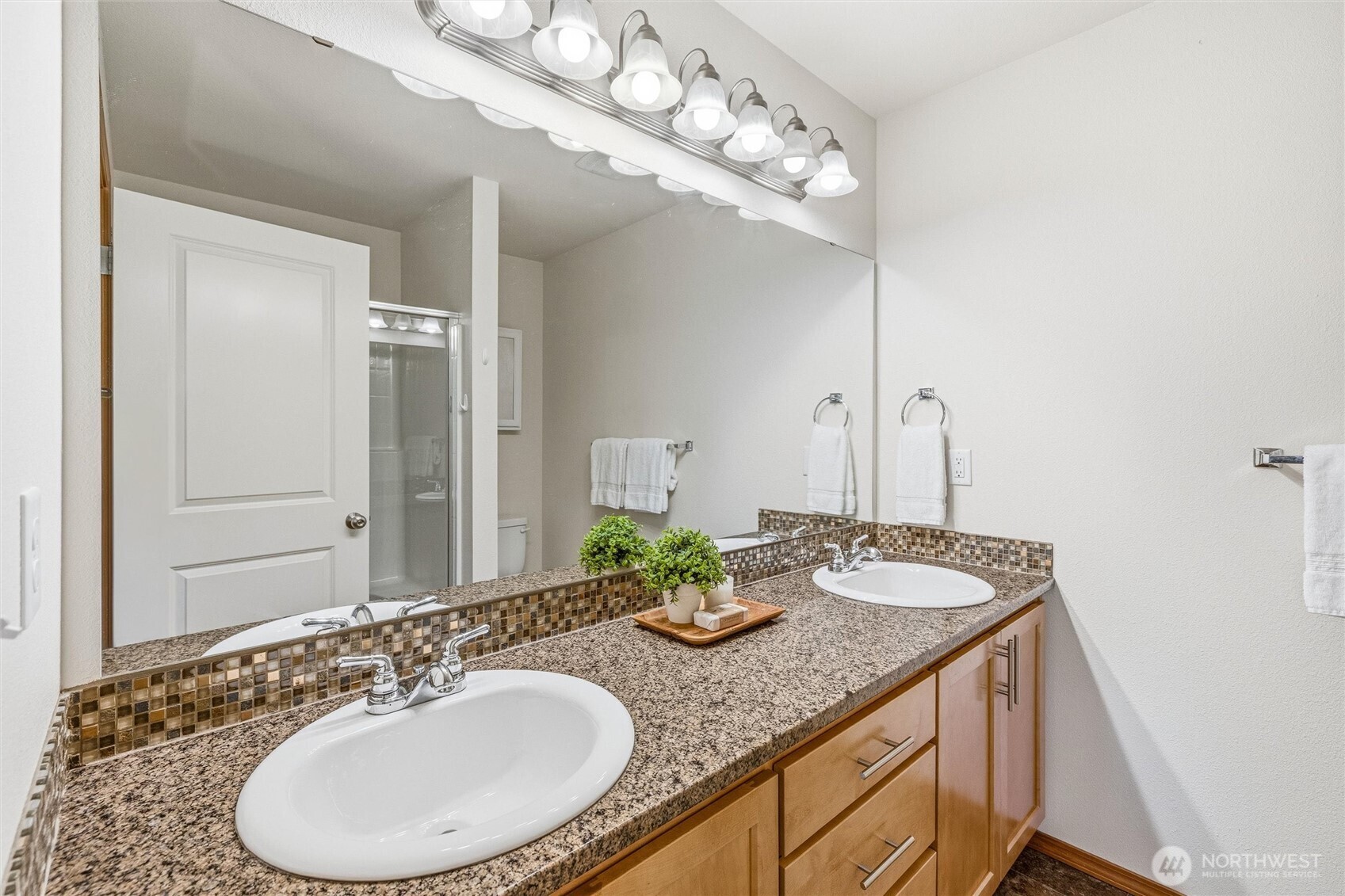 4325 Larch Lane Property Photo 21