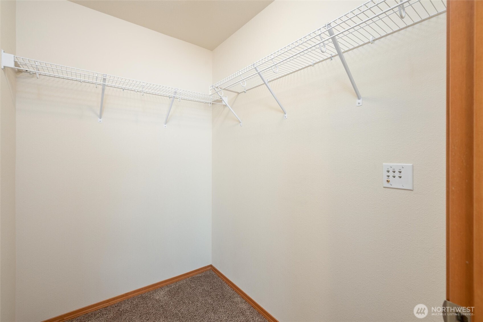 4325 Larch Lane Property Photo 22