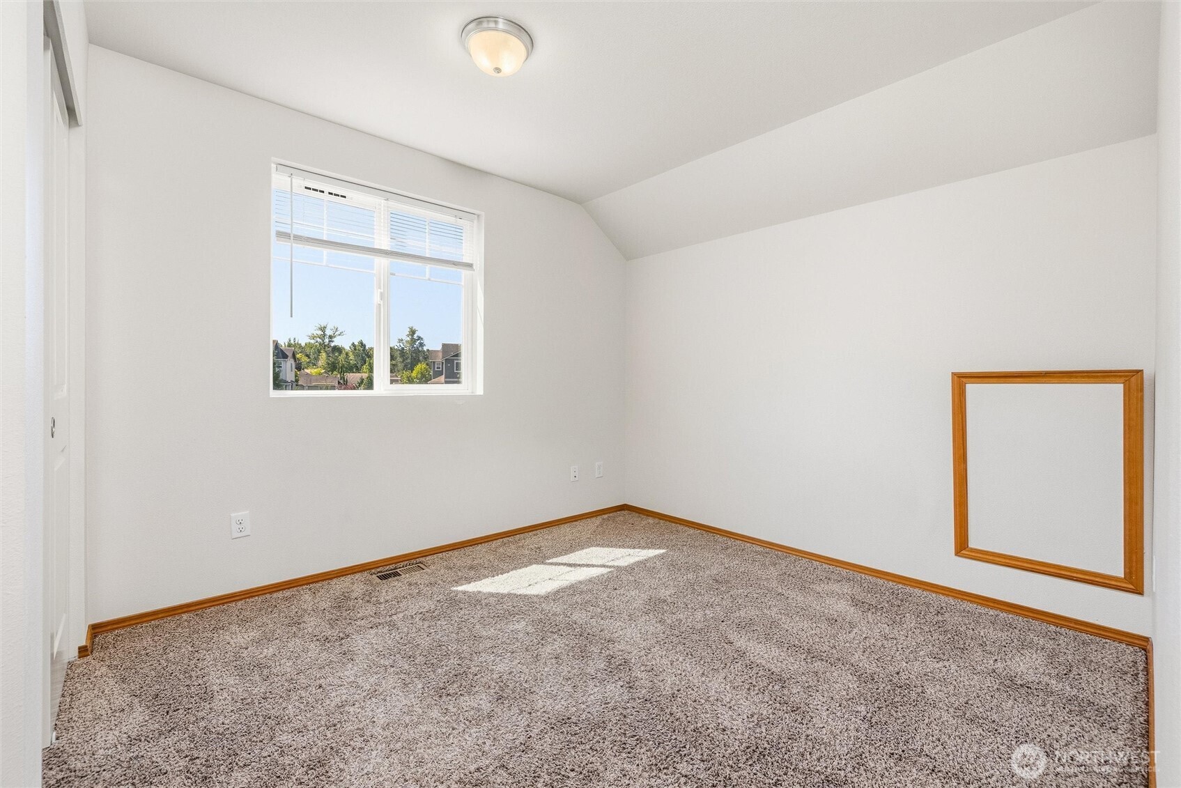 4325 Larch Lane Property Photo 28