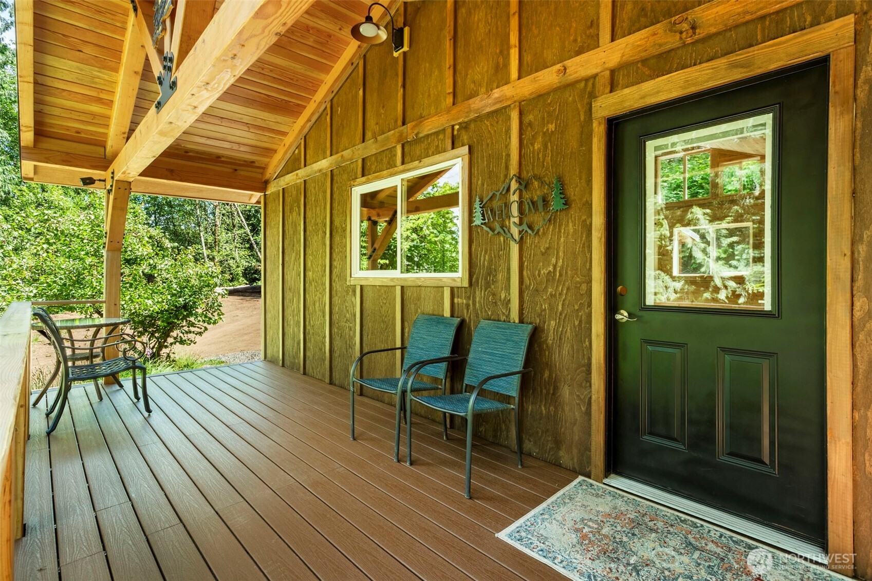 19005 Ne Buncombe Hollow Road Property Photo 7