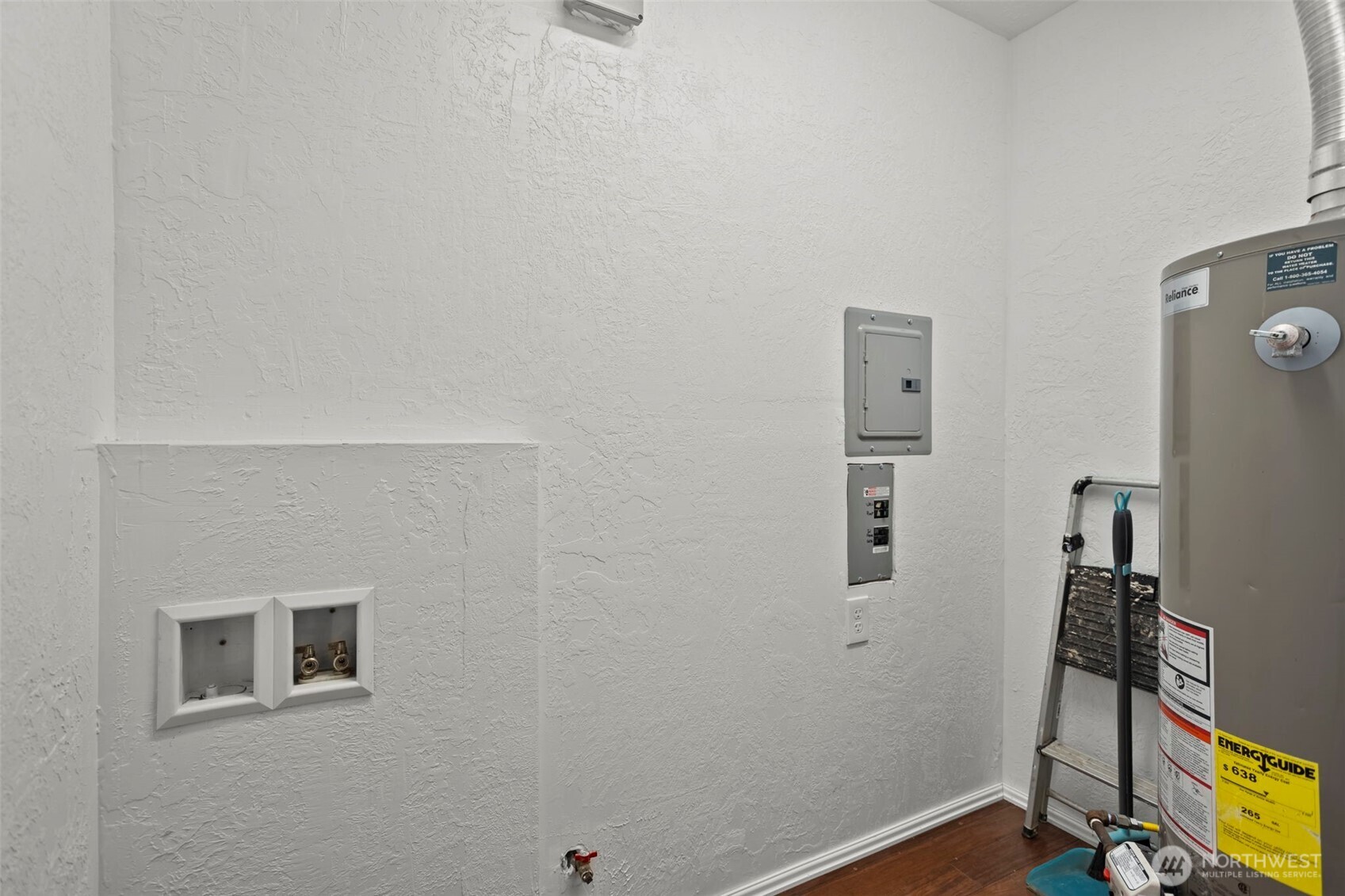 19005 Ne Buncombe Hollow Road Property Photo 22