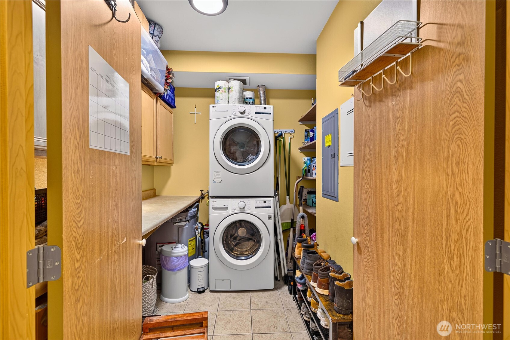 512 Darby Drive 208 Property Photo 5