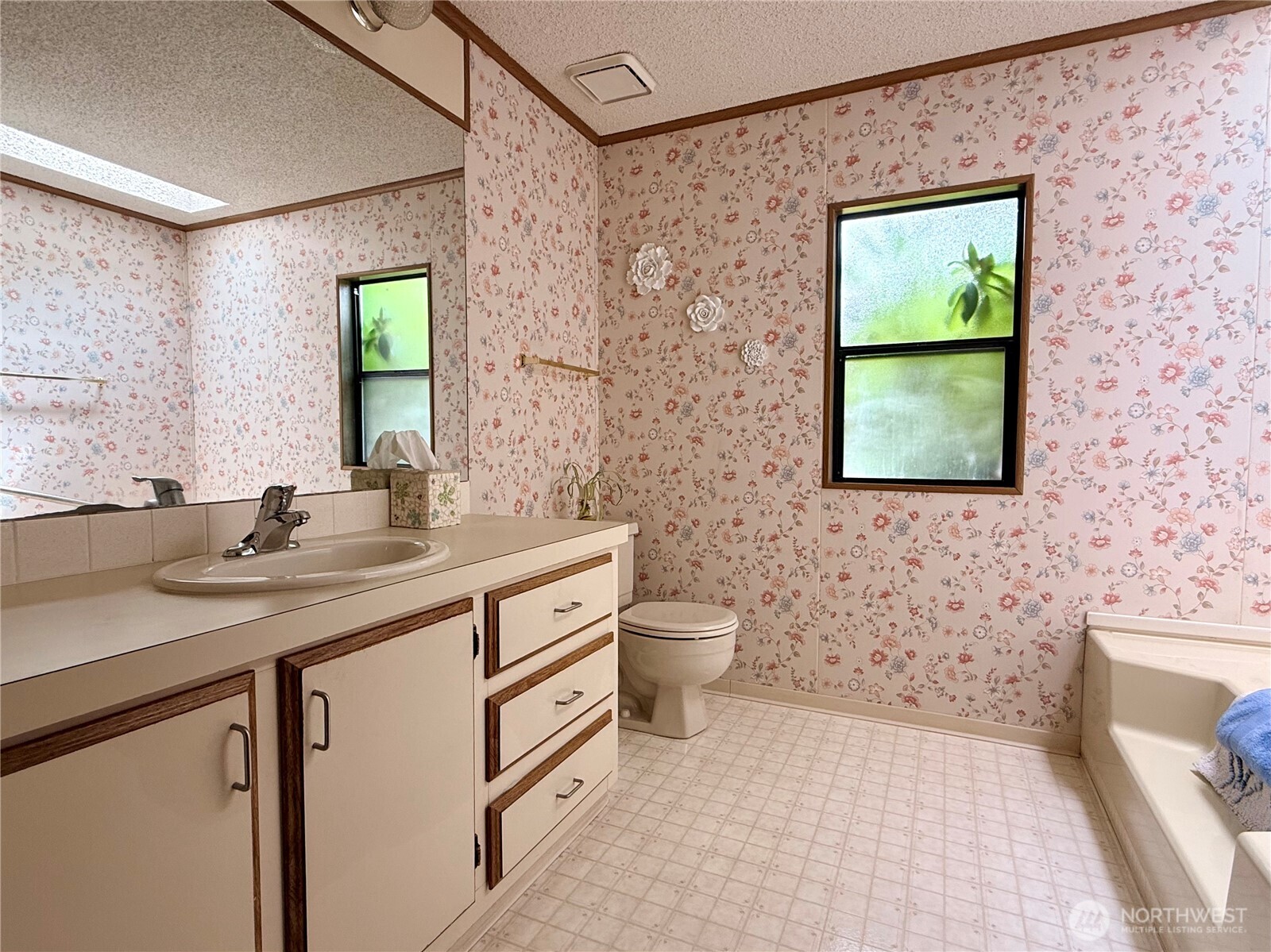 1352 Alonda Lane Property Photo 13