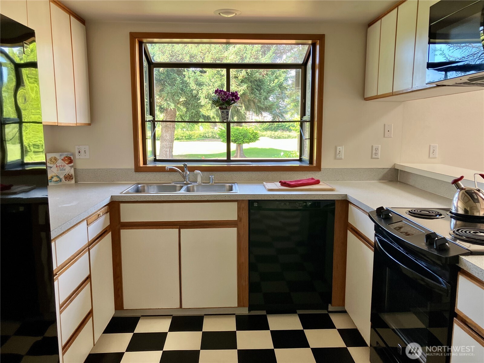 192 Hurricane Ridge Drive Property Photo 12