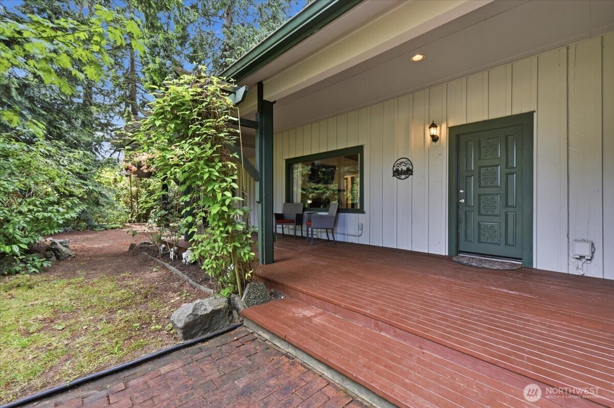 10430 38th Avenue Property Photo 5