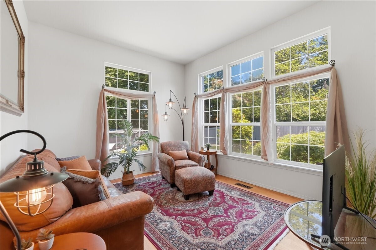 16511 38th Street Property Photo 5