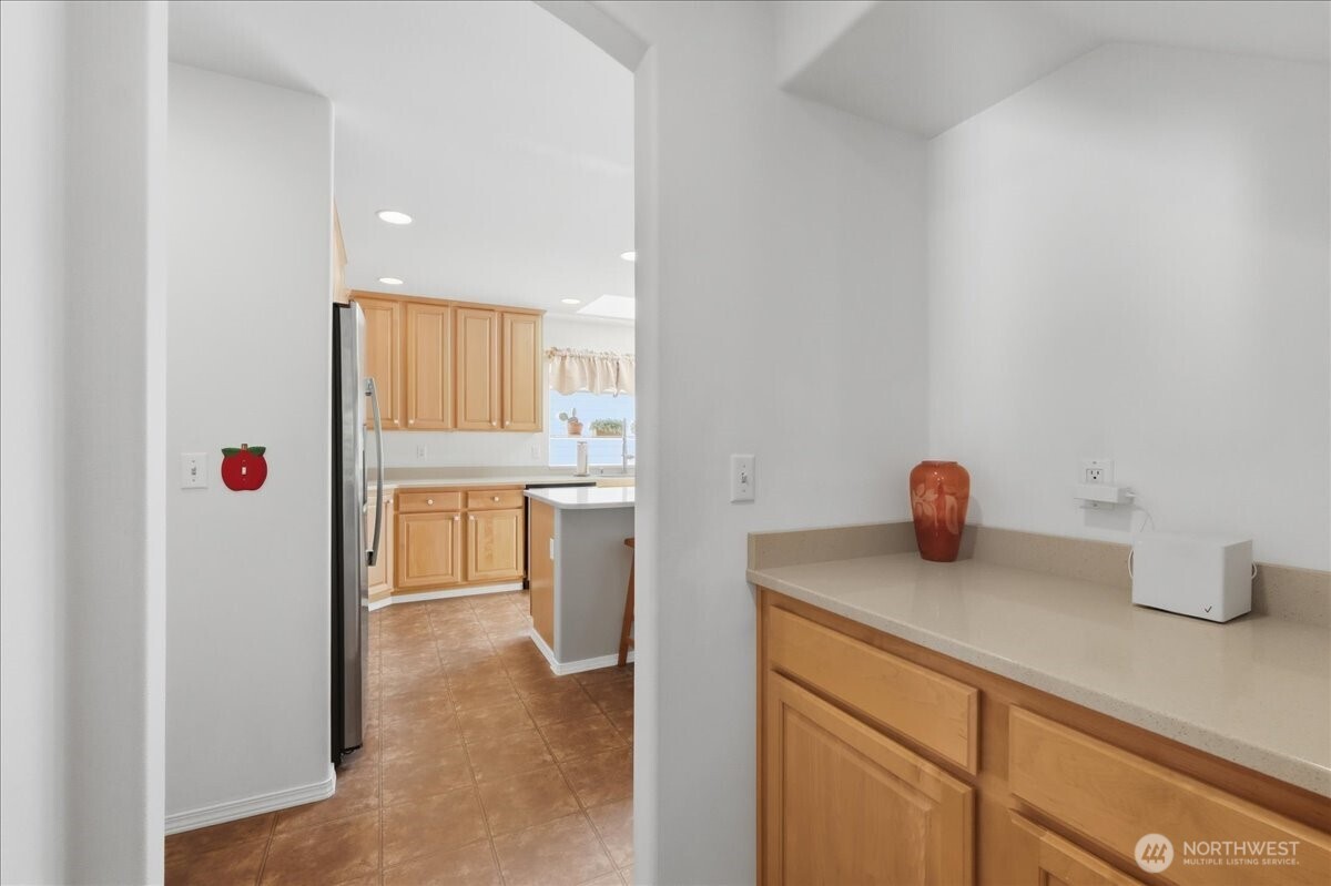 16511 38th Street Property Photo 8