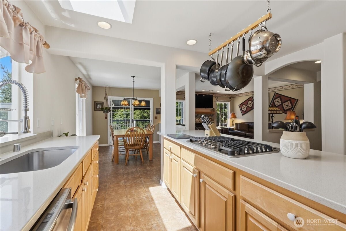 16511 38th Street Property Photo 11
