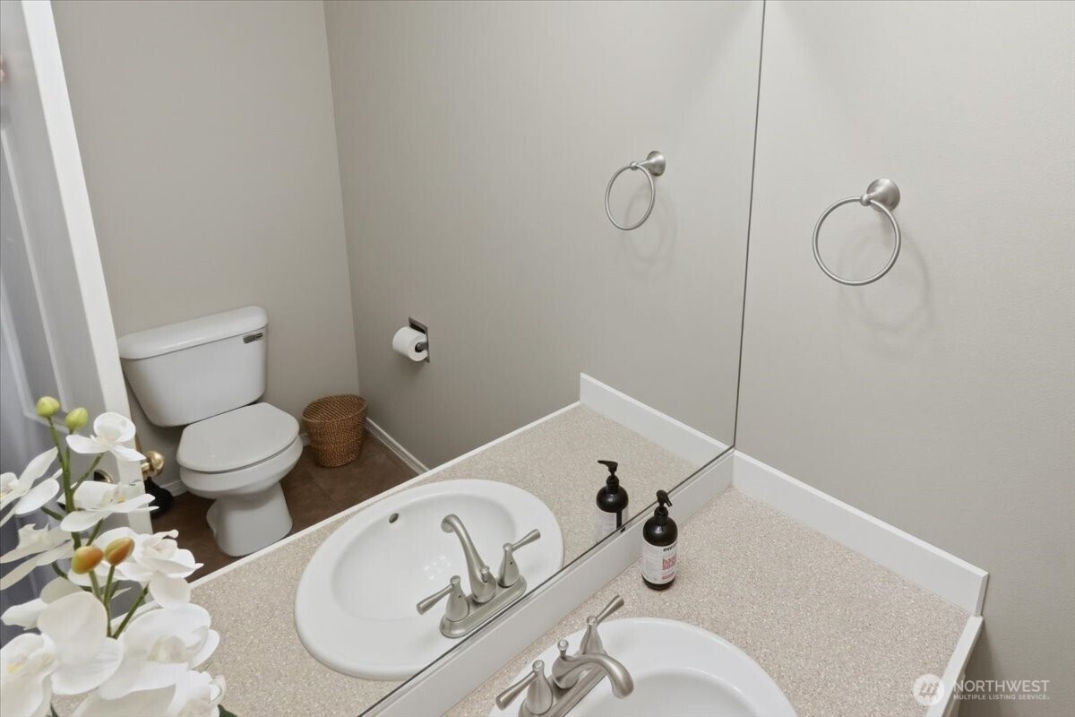16511 38th Street Property Photo 14