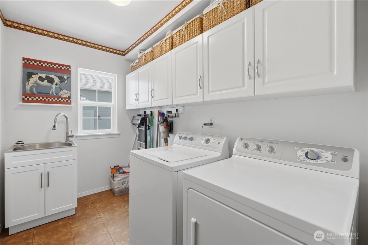 16511 38th Street Property Photo 15