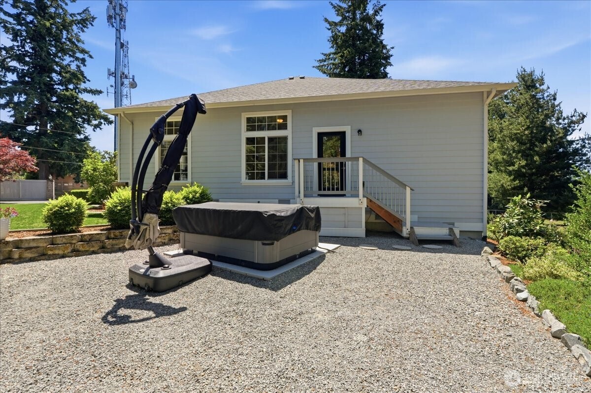 16511 38th Street Property Photo 29