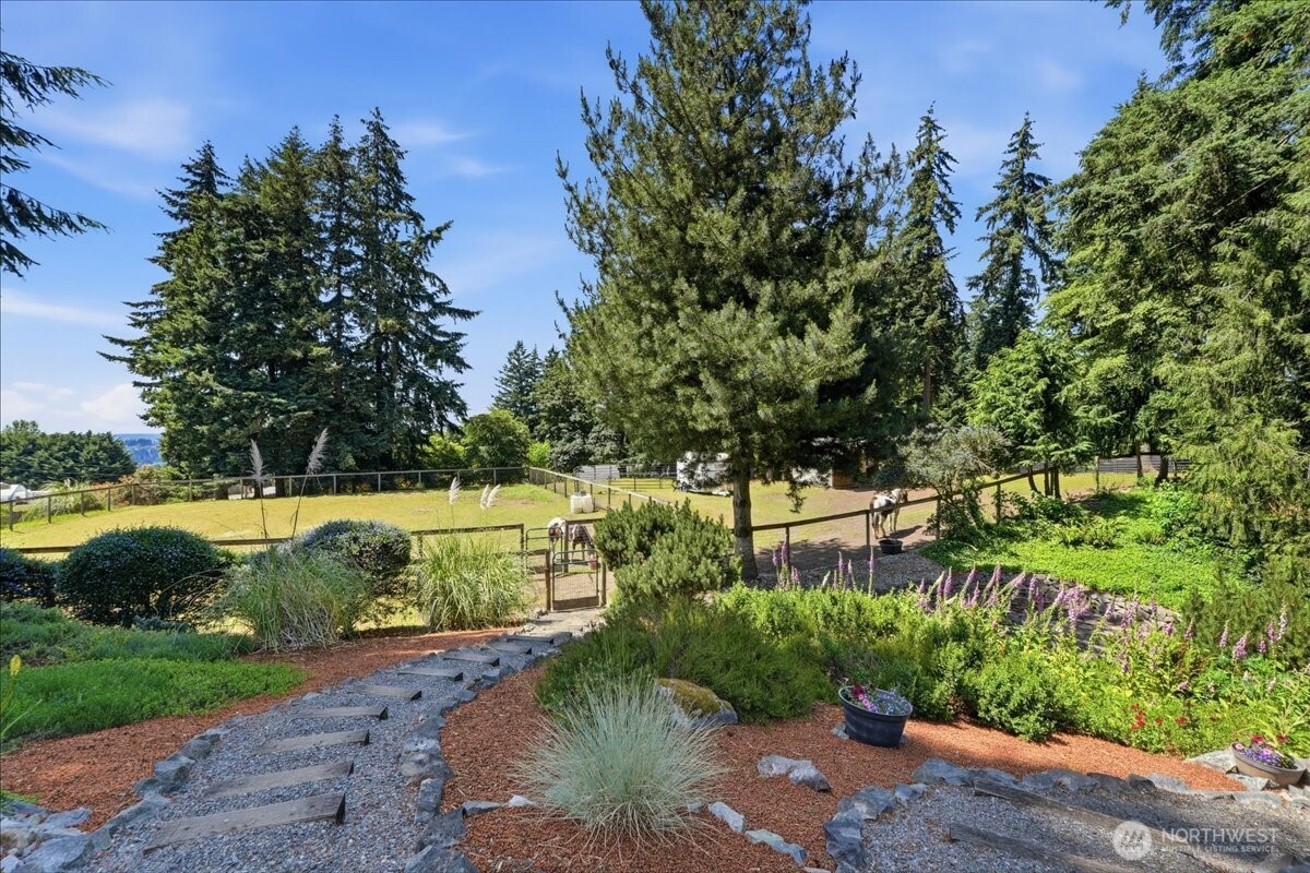 16511 38th Street Property Photo 33