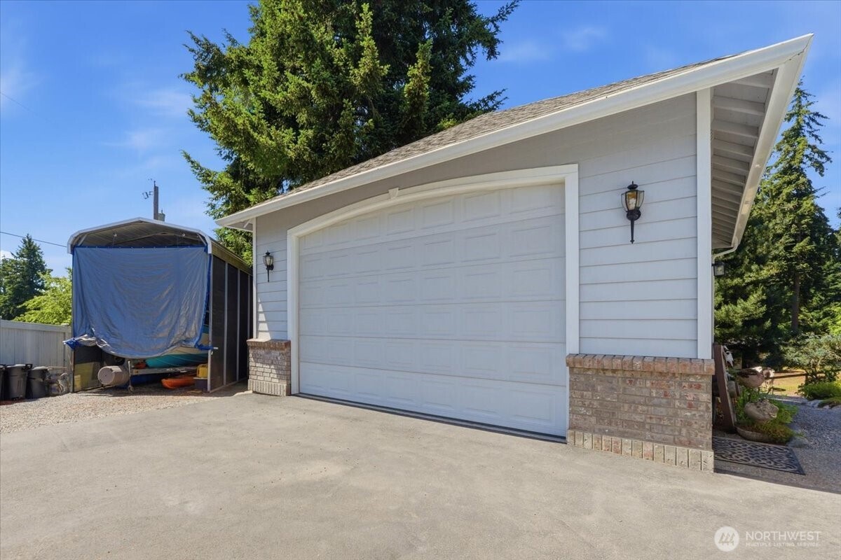 16511 38th Street Property Photo 35