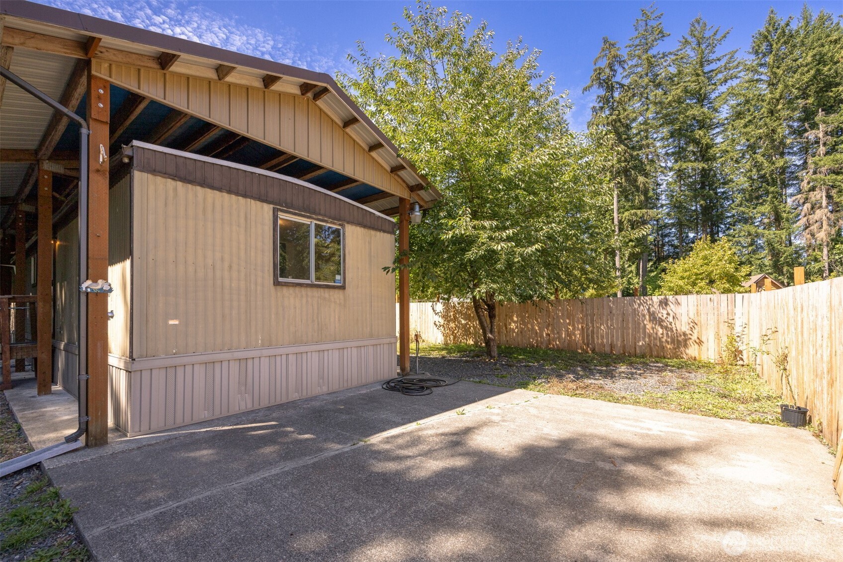 8372 Juniper Lane Property Photo 5
