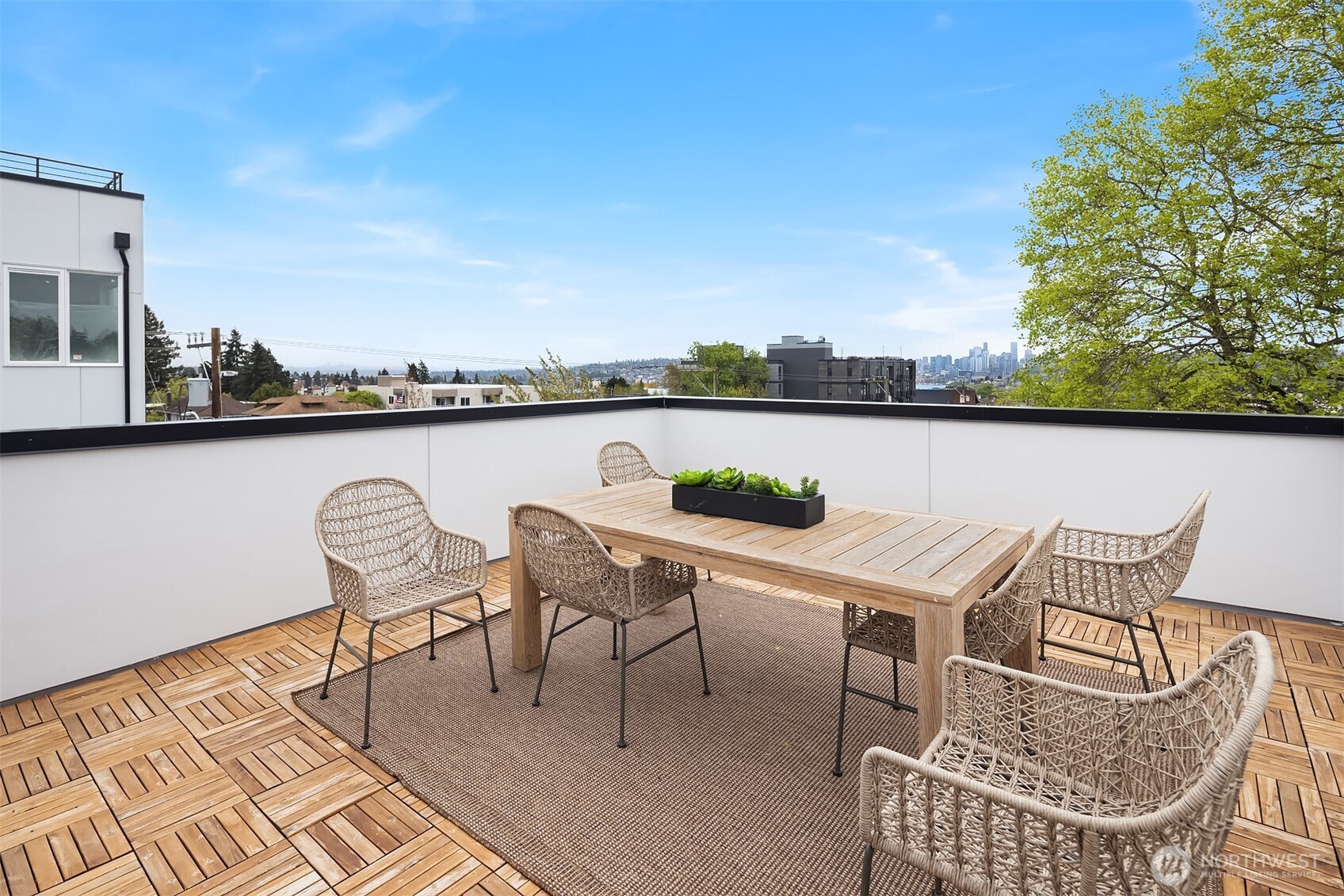 4425 Fremont Avenue B Property Photo 2